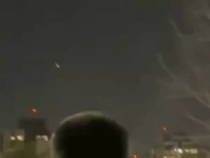 Middle East Conflict: हमलों के बीच भारत सतर्क, तेल सप्लाई सुरक्षित