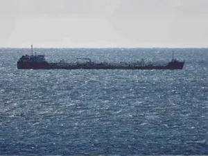 US Approves Russian Oil: ईरान जंग के बीच 101 डॉलर पार पहुंचा कच्चा तेल