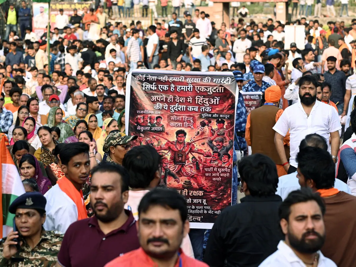 दिल्ली के उत्तम नगर में ईद को लेकर VHP का कांग्रेस पर तीखा वार गृह मंत्री को लिखी चिठ्ठी