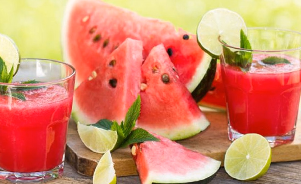 तरबूज खाने से मिलते हैं ये जबरदस्त फायदे