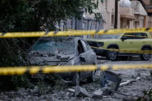 ईरान में गिरा अमेरिकी विमान, पायलट लापता