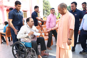 CM Yogi Janata Darshan: गोरखनाथ मंदिर में मुख्यमंत्री का जनता दर्शन