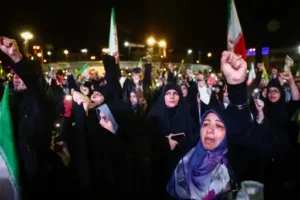 होर्मुज में बढ़ा संकट