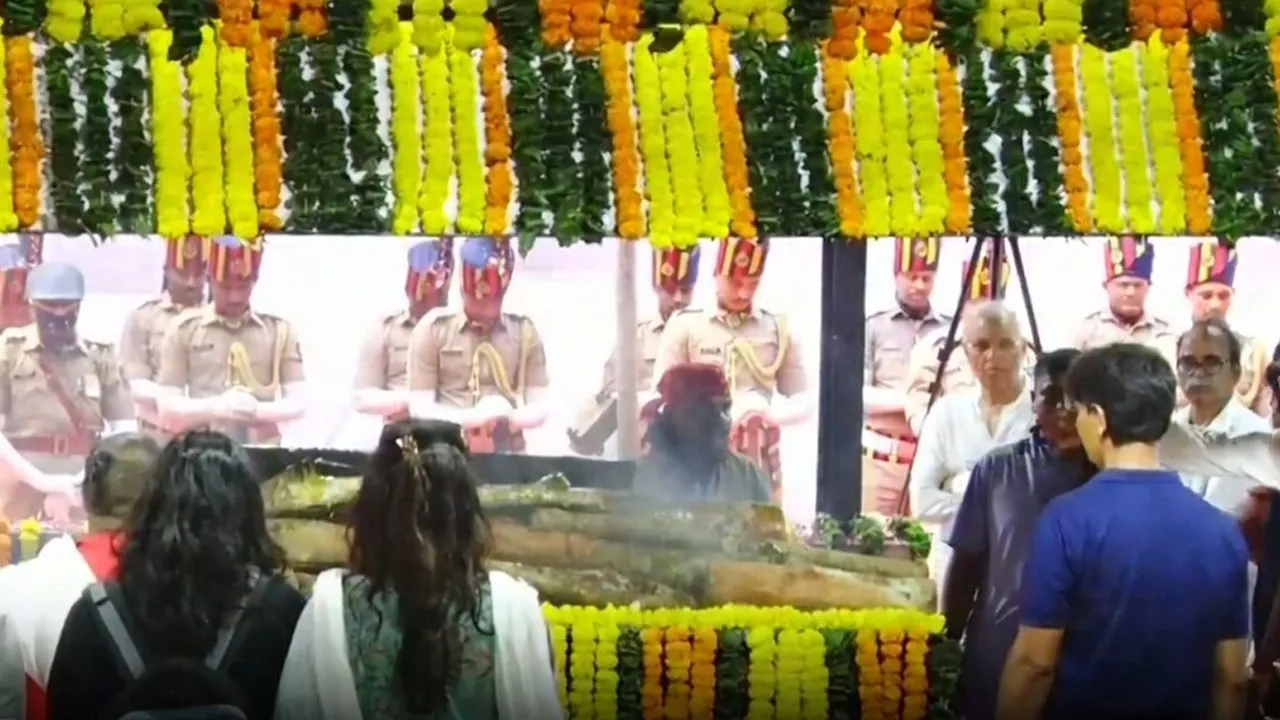 Aasha Bhosle antim sanskar: