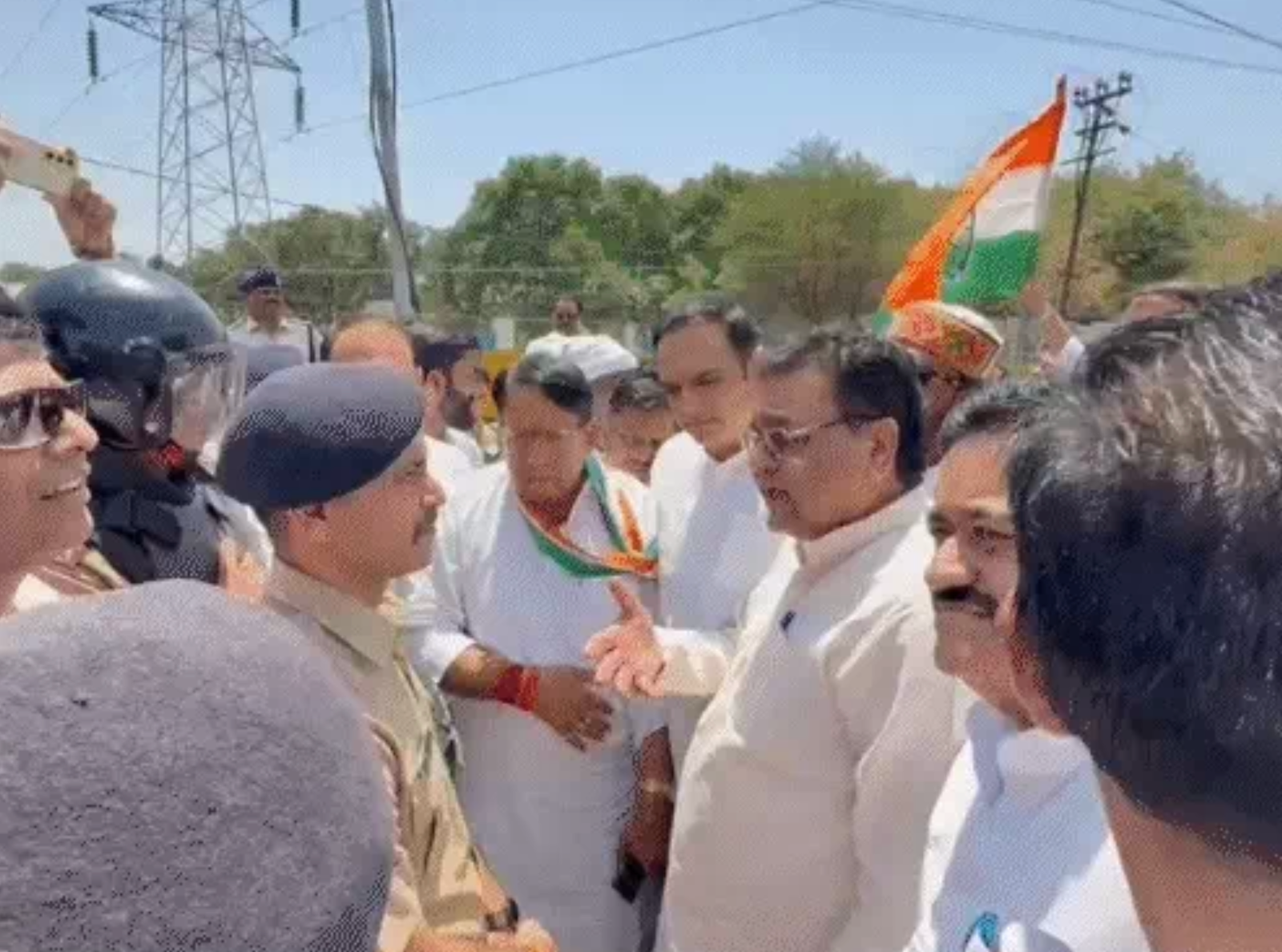 रायसेन कृषि मेले में बड़ा सियासी बवाल