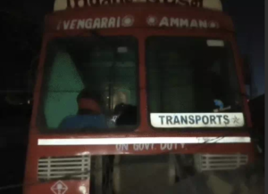 घर में घुसा टैंकर, मासूम की मौत