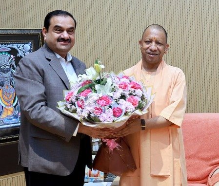 गौतम अदाणी ने सराहा सीएम योगी