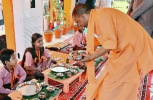 बच्चों की प्रतिभा को सराहा