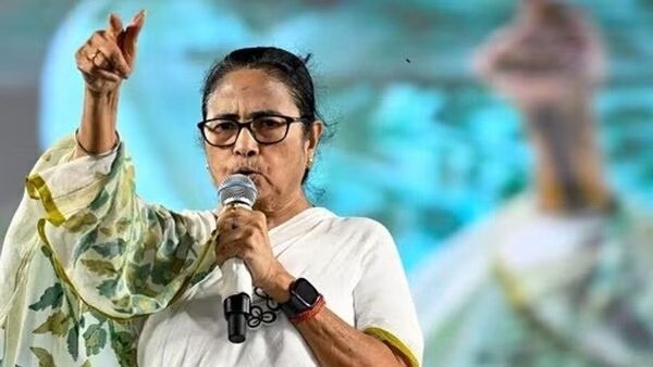 ममता बनर्जी का चुनाव आयोग पर सीधा वार
