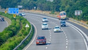 UP Expressways:  यूपी में 5 बड़े एक्सप्रेसवे बने गेमचेंजर
