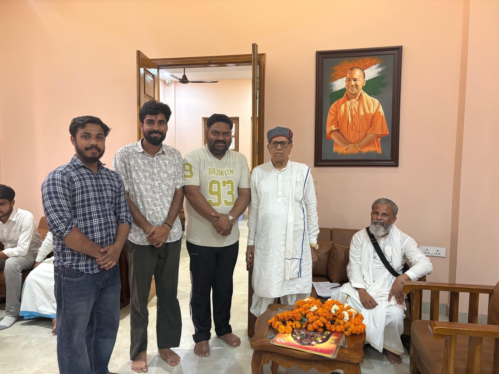 गोरखपुर के गोरखनाथ मंदिर के वरिष्ठ व्यवस्थापक