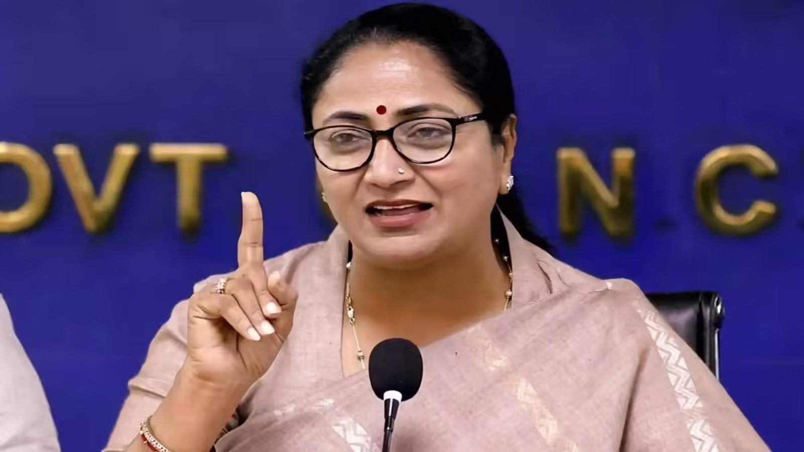 प्रदूषण पर रोक के लिए CM रेखा ने बनाया नया प्लान