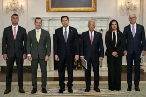 US Iran War Updates:   पोप-ट्रम्प टकराव तेज हुआ