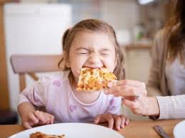 जंक फूड से बच्चों की सेहत खतरे में