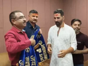 अक्षय कुमार टाइगर श्रॉफ महाकालेश्वर मंदिर पहुंचे