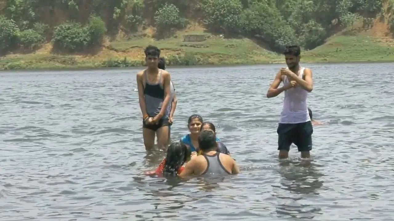 Reel making accident: