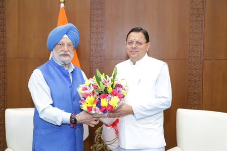 New Delhi: केंद्रीय मंत्री हरदीप पुरी से मिले सीएम धामी, राज्य के लिए सौ प्रतिशत एलपीजी आपूर्ति का लिया आश्वासन