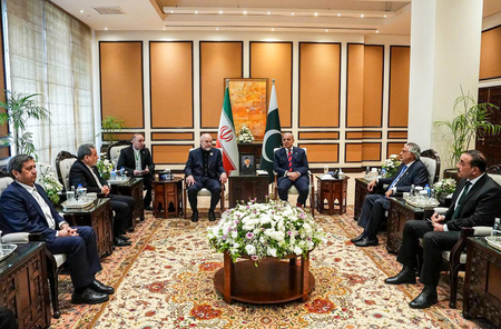 New York: अमेरिका और ईरान फिर बातचीत तो करेंगे, मगर पाकिस्तानी बिचौलियों के जरिये