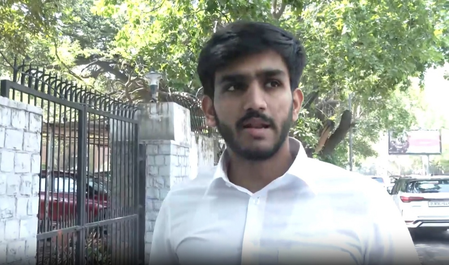 Delhi: हंसराज कॉलेज ने क्यों सस्पेंड किए 30 छात्र ? डूसू अध्यक्ष ने दी प्रचंड आंदोलन की चेतावनी