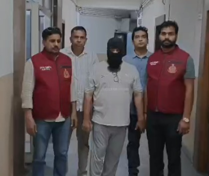 New Delhi: गरीब रिक्शा चालक के सिर पर पत्थर मारकर की हत्या, 27 साल बाद पकड़ा गया