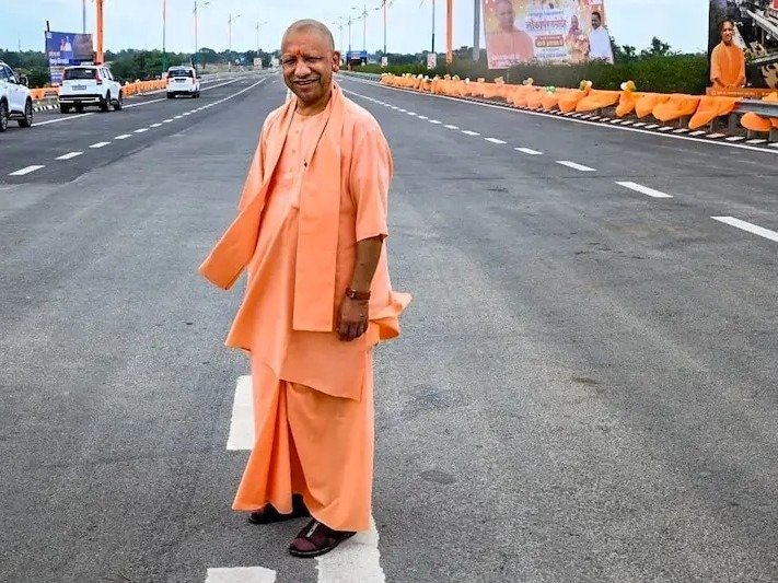 CM ने गंगा एक्सप्रेसवे 15 दिन के लिए टोलमुक्त किए