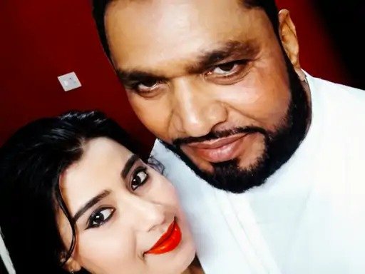 सपा नेता का 50 साल छोटी लड़की से चौथा निकाह