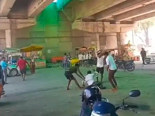 कौशांबी में पूर्व प्रधान पर हमला