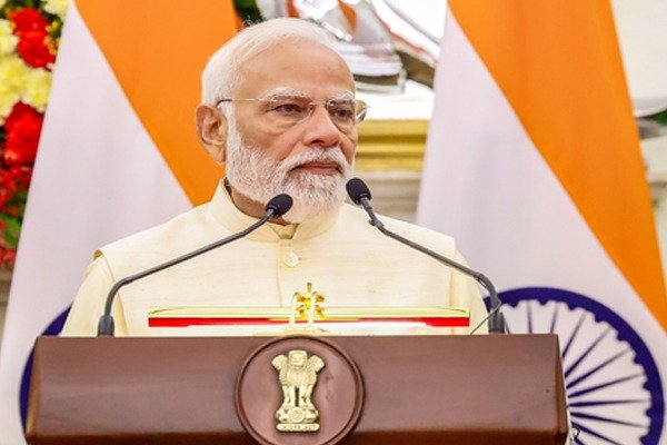 PM मोदी