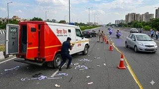 गाजियाबाद में दिनदहाड़े ATM कैश वैन से 20 लाख लूटे