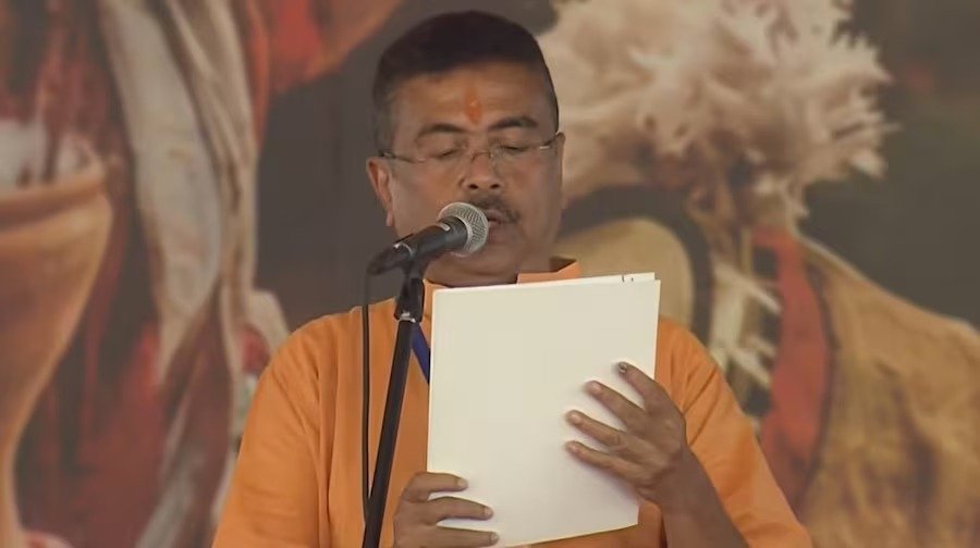 सुवेंदु अधिकारी ने ली सीएम पद की शपथ