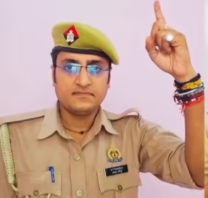 सिपाही सुनील शुक्ला निलंबित