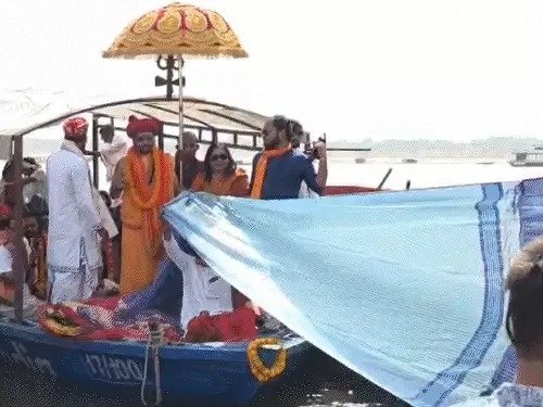 काशी से अयोध्या तक गंगा दशहरा का भव्य उत्सव