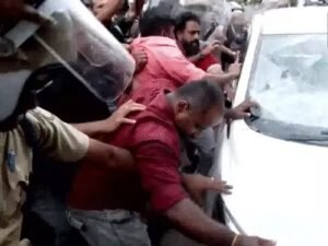 पूर्व सीएम के घर ED Raid से मचा हड़कंप, समर्थकों ने किया जोरदार हंगामा