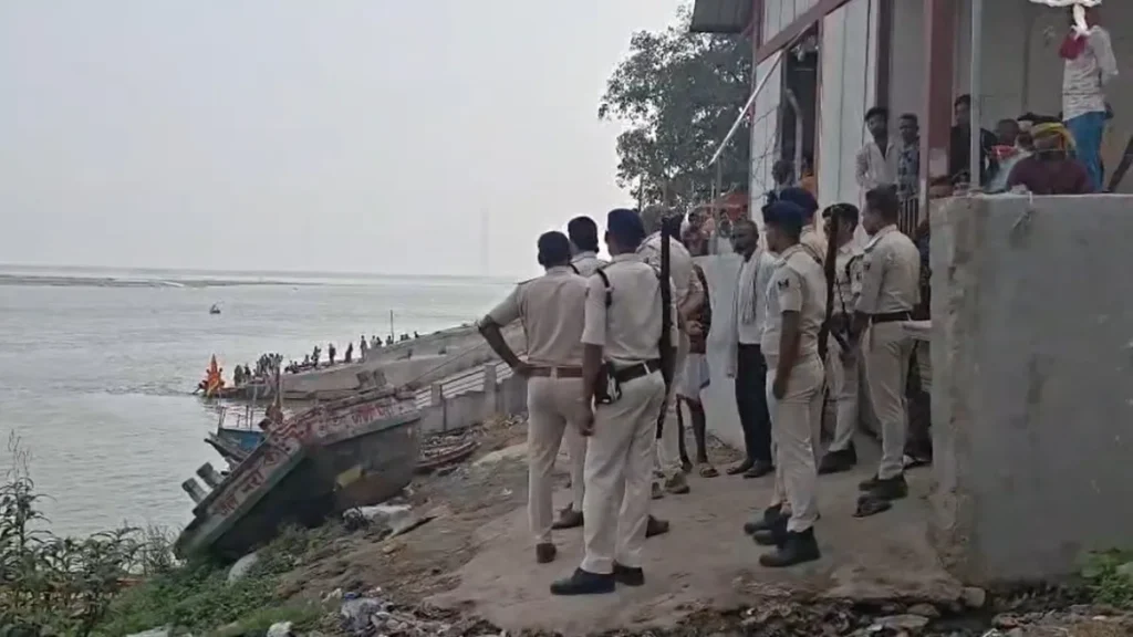 बिहार में दर्दनाक नाव हादसा