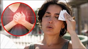 Heart Health: गर्मी में बेचैनी और चक्कर बन सकते हैं हार्ट अटैक के लक्षण