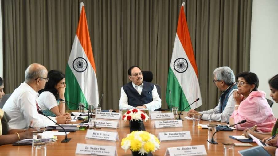 इबोला को लेकर केंद्र सतर्क, नड्डा ने अधिकारियों संग की बैठक