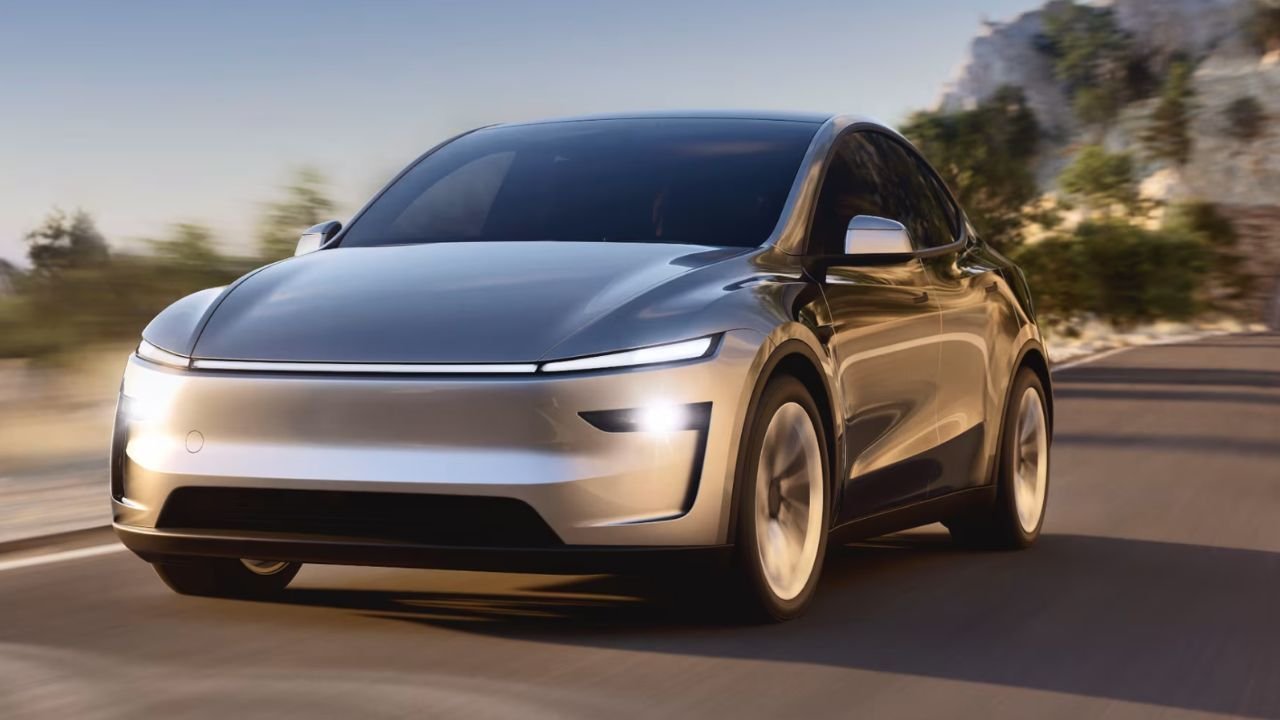 Tesla Ev Features: Tesla ला रही ऐसी Glass Roof Technology, बिना AC के बर्फ जैसी ठंडी रहेगी कार
