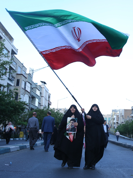 Tehran: ईरान में अभी शुरू नहीं होगी इंटरनेट सेवा, 74 दिन से इंटरनेट नहीं देख पा रहे हैं 99 प्रतिशत लोग