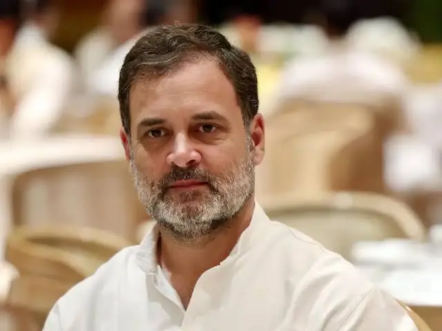 New Delhi: तमिलनाडु में कांग्रेस अपने ही बुने जाल में तो नहीं फंस गई ? विजय थलपति सरकार न बना पाए तब क्या होगा...
