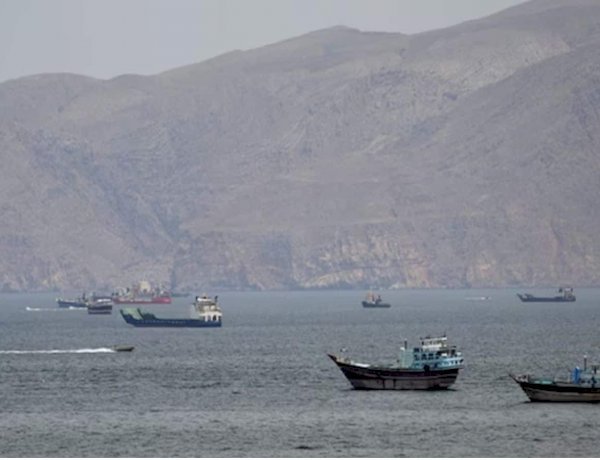 us iran conflict : अमेरिका और ईरान के बीच फिर शुरू हो सकती है जंग, ईरान ने दागी मिसाइलें तो अमेरिका ने किया पलटवार