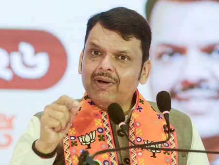 Mumbai: महाराष्ट्र के सीएम फडणवीस ने राहुल गांधी को भारतीय राजनीति का सबसे ज्यादा 'रिजेक्टेड माल' बताया, सीएम ने क्यों बोला हमला ?
