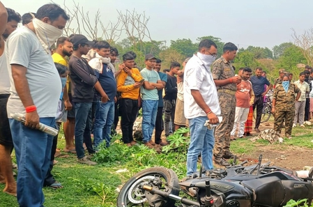 Jharkhand: युवक का सिर पत्थर से कुचल-कुचलकर मार डाला, झाड़ियों में मिले शव को पहचानना हुआ कठिन