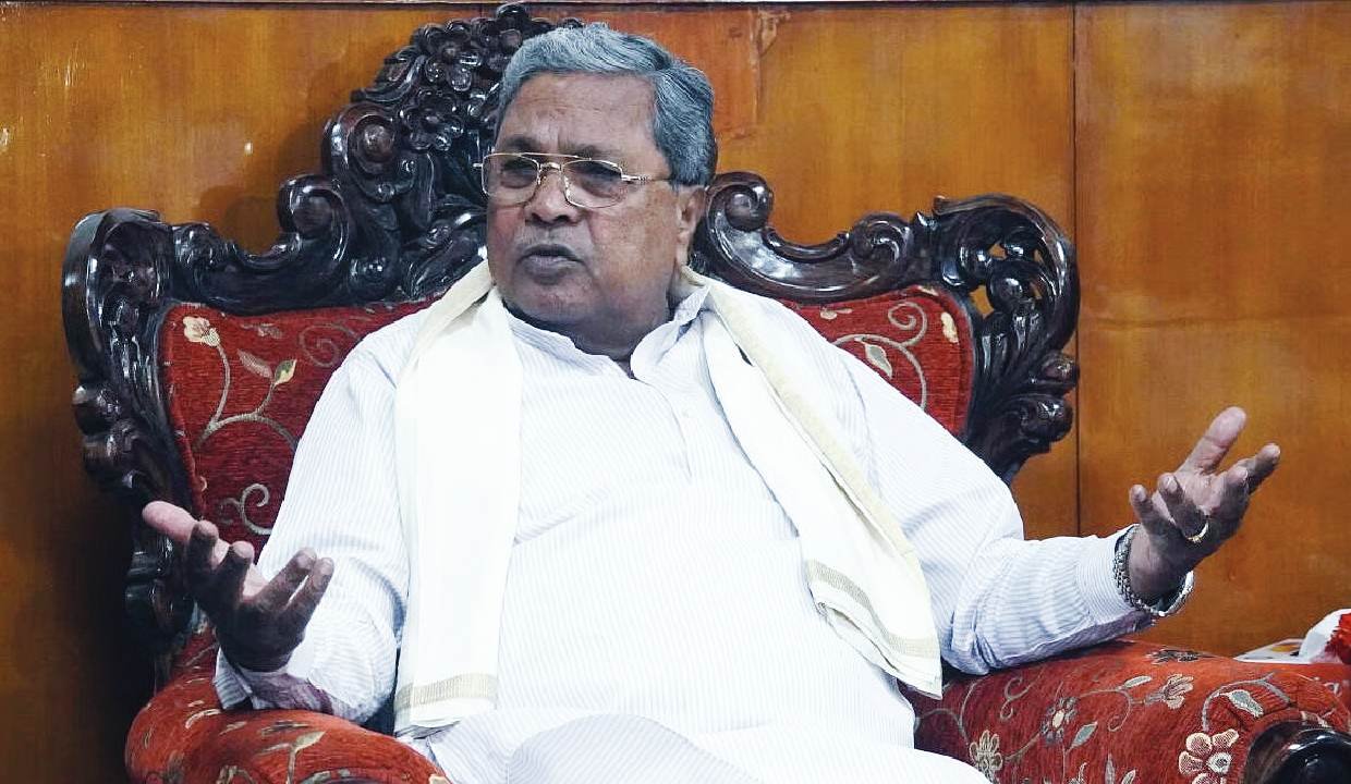 New Delhi: सिद्धारमैया से क्यों डरी हुई है कांग्रेस ? उन्हें हटाने का ये है खतरा...