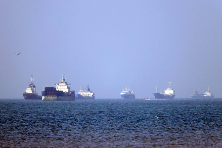 Us-iran conflict: होर्मुज को लेकर चल रहा तनाव फिर से युद्ध छेड़ सकता है, जलडमरूमध्य में अमेरिकी युद्धपोतों के घुसने पर ईरान ने की गोलीबारी