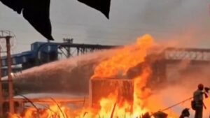 Haldia Petrochemical Fire:  हल्दिया प्लांट में आग, 35 लोग झुलसे