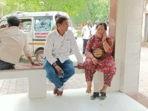 इस्कॉन मंदिर के बाहर दर्दनाक हादसा