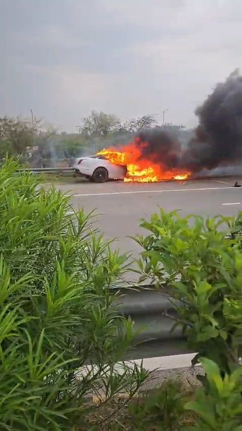 Yamuna Expressway Fire