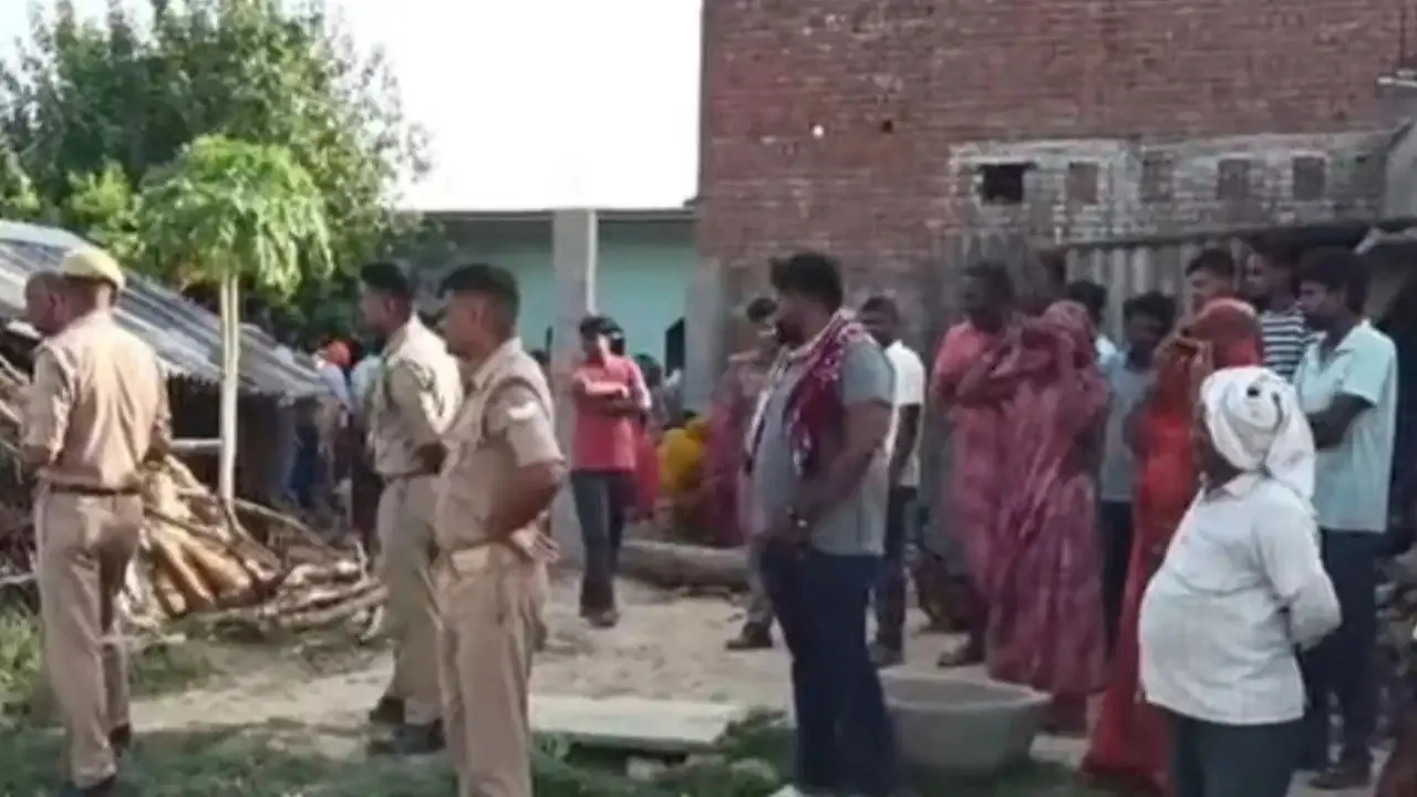 एक ही परिवार के तीन लोगों का कत्ल