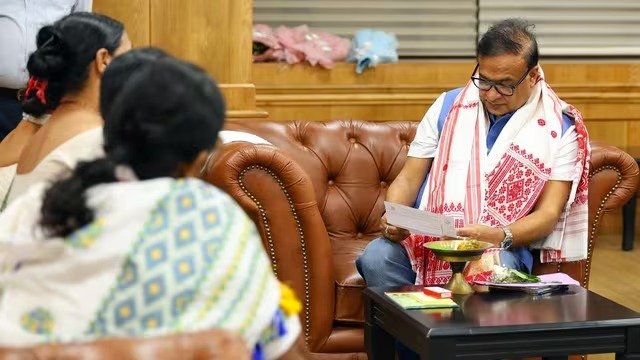 असम में मंत्रियों के विभागों का बंटवारा