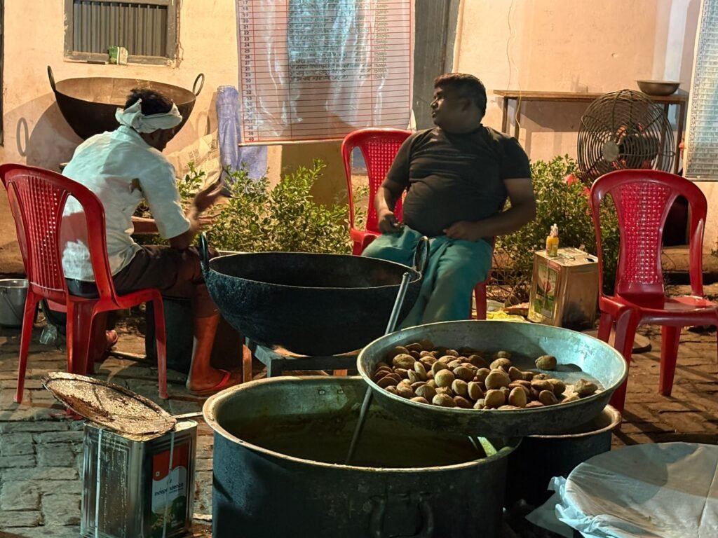 84 Kos Bhandara: 